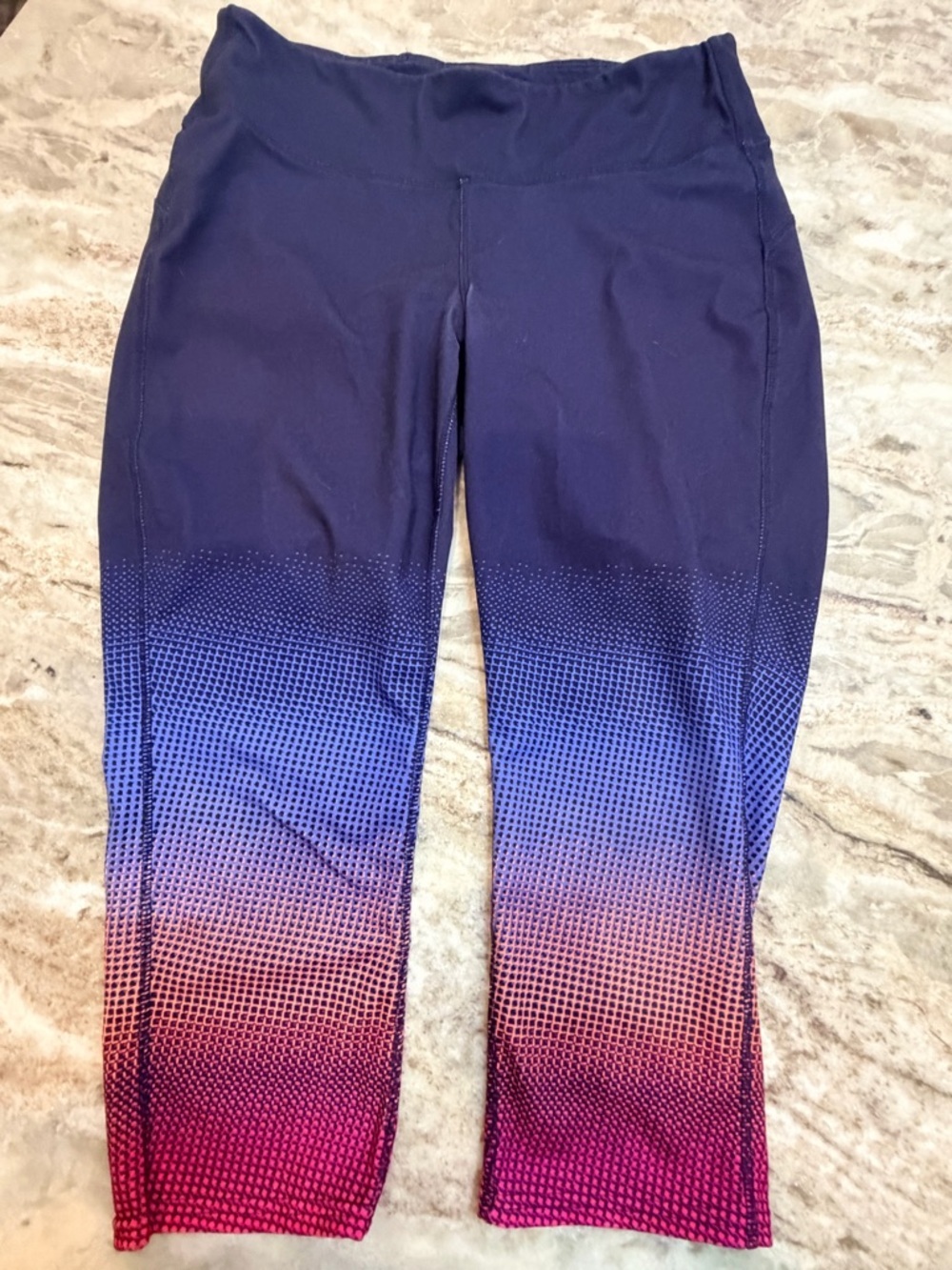 GapFit Cropped Leggings Large Ombre Gradient Blue Pink Athletic Workout Pants